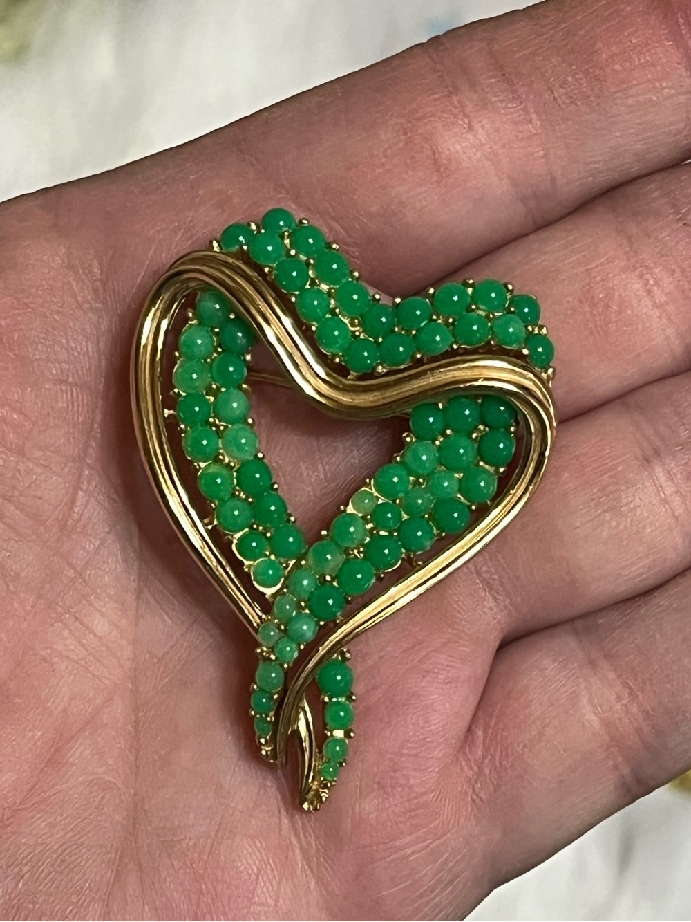 Vintage Trifari Green Heart Brooch - Picture 8 of 11